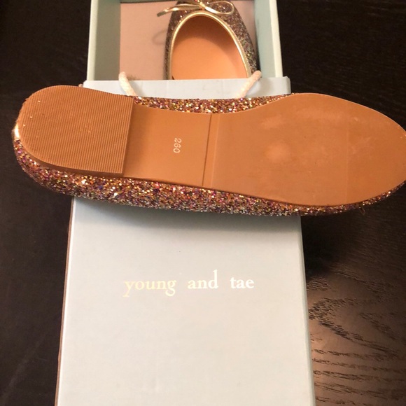 young and tae flats. - Picture 2 of 3